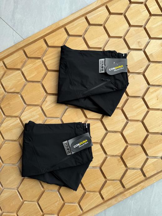 点此购买 凯乐石春夏季T10-M男士户外登山徒步压胶软壳裤 LL 325710 商品图6