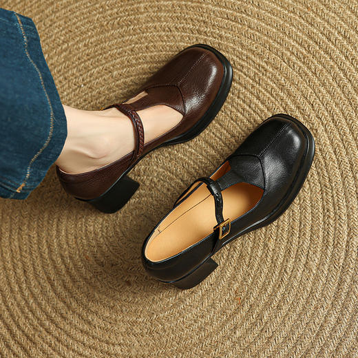 【预售5天】秋季软面羊皮复古高跟鞋T字扣带粗跟深口玛丽珍单鞋女MLJ&C175 商品图1