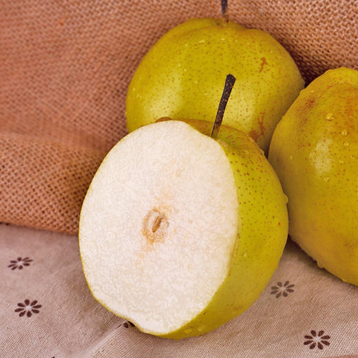 【宜昌助农馆】新鲜丹霞红香梨  脆甜多汁 当季丰水梨子酥脆 商品图2