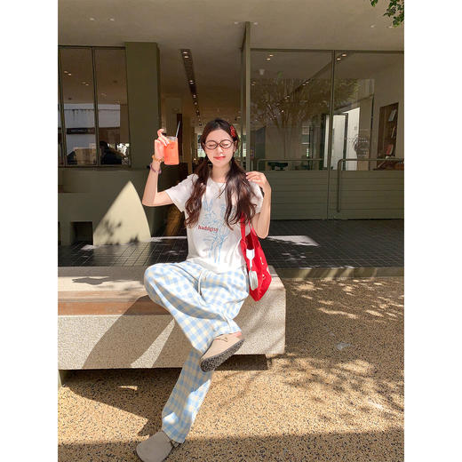 【110元任选2件】最后一波现货！韩系休闲印花白色正肩T恤 商品图3