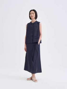 2楼素然环保棉丝棉翻领无袖衫吊牌价1450