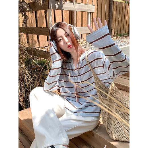 <曾小咸推荐>新款轻薄慵懒风条纹长袖T恤上衣 商品图9