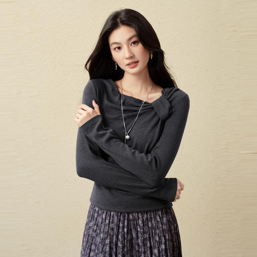 【严选】诗凡黎优雅修身针织打底衫2025秋新款扭结长袖T恤设计感收腰上衣7G3100151-4 商品图4
