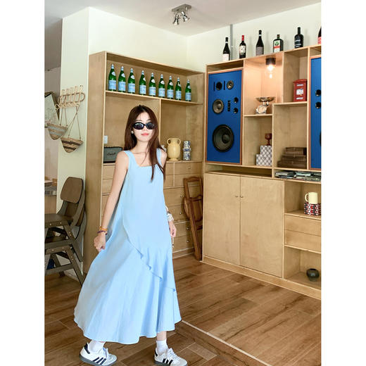 <曾小咸推荐>现货秒杀！最后一波 ！抢到赚到！韩系蓝色不规则方领连衣裙 日常209.99 立减100 秒杀109.99！ 商品图2