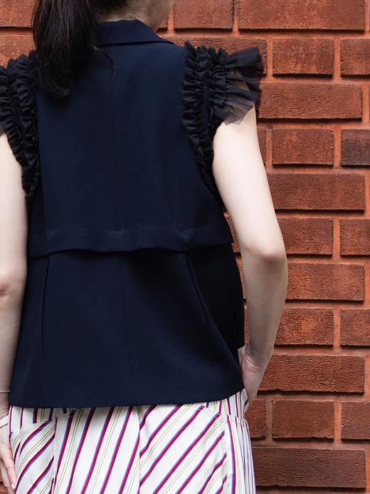 TYNVIE 深蓝色薄纱荷叶边无袖西装外套 商品图8