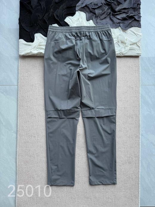 点此购买 迪桑特综训运动健身男士户外休闲梭织运动速干长裤 LL 325712 商品图4