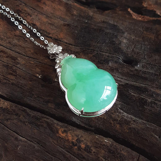 【天然正品】A货翡翠AU750白金镶钻镶天然细腻糯冰种葫芦（福禄平安）翡翠吊坠项链30.2*17.2*8.8MM（皆取最大值）女士现售价：3280！310325AH59 商品图3