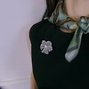 【甄珠贝·国风系列】70*70cm玉兰花丝巾和杏花天然淡水珍珠胸针丝巾礼盒套装 商品缩略图4