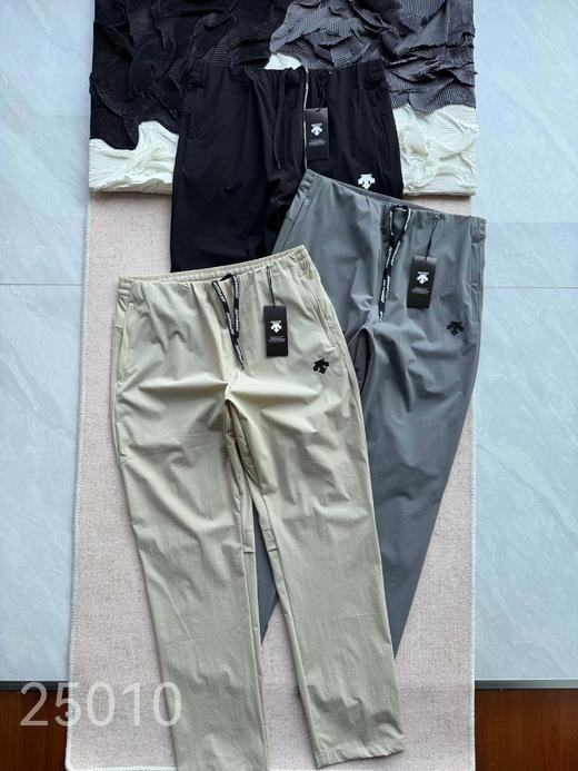 点此购买 迪桑特综训运动健身男士户外休闲梭织运动速干长裤 LL 325712 商品图0