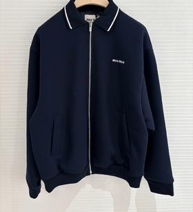 女款字母logo翻领拉链外套017