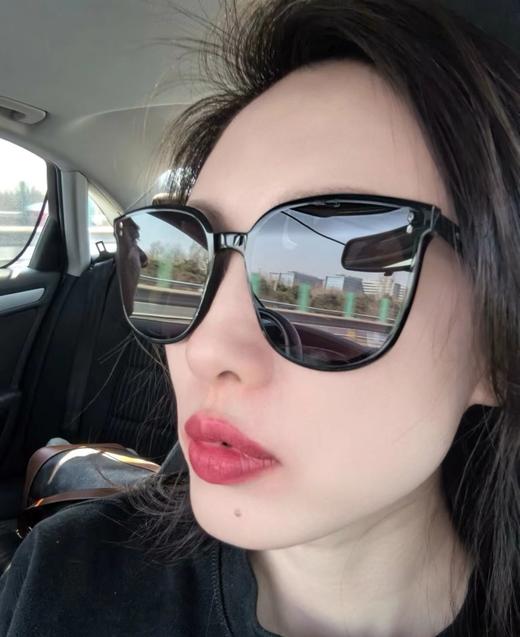 QT75-GENTLE MONSTER ROSY.S 板材加金属 方形 太阳眼镜 男女同款情侣款 黑色（QT*JH）夏季专享 商品图3