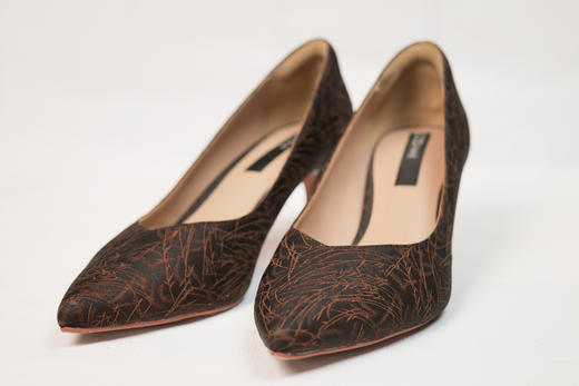 漫物记香云纱尖头高跟鞋 商品图0