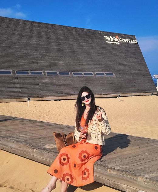 QT78-GENTLE MONSTER 镜腿字母标识 不规则形 太阳眼镜 男女同款情侣款 （QT*JH）夏季专享 商品图4