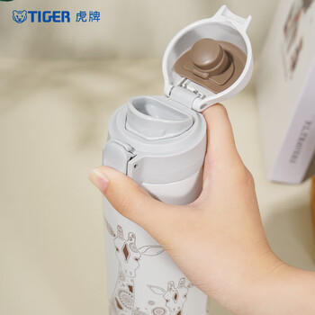 虎牌（TIGER）轻巧便携弹盖保温杯梦重力大容量水杯MCT-A601-WUT 长颈鹿600ML /厨具 /水具 /保温杯 商品图2