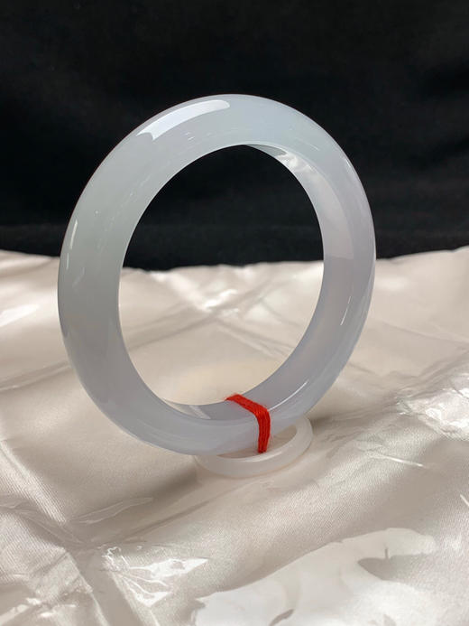 620644，55.6圈口，白冰正圈平安镯，种水好，冰透有光感 商品图1