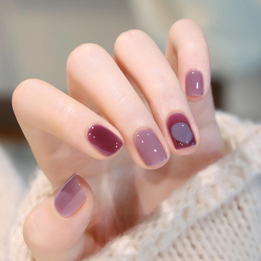 【美甲好物丨舒羞SOSHY水性显白指甲油两瓶组合装】质地润滑易涂，光泽度强，毛刷均匀不分叉，免烤自然干不伤甲，多个色系可选，随心搭配都好看~ 商品图3