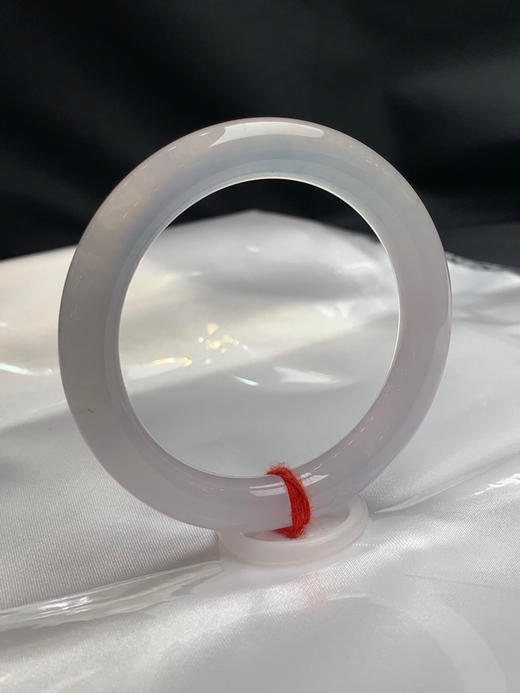 620641，53圈口，白冰细圆条美人条，冰透起荧光，淡淡紫底色 商品图1