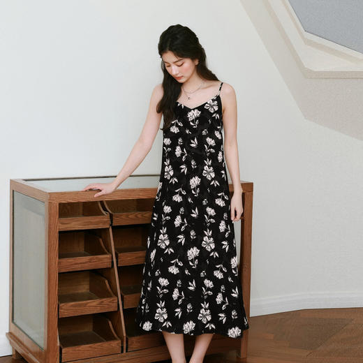 【商场同款】诗凡黎吊带碎花裙2025夏新款度假风连衣裙3G4590871 商品图2
