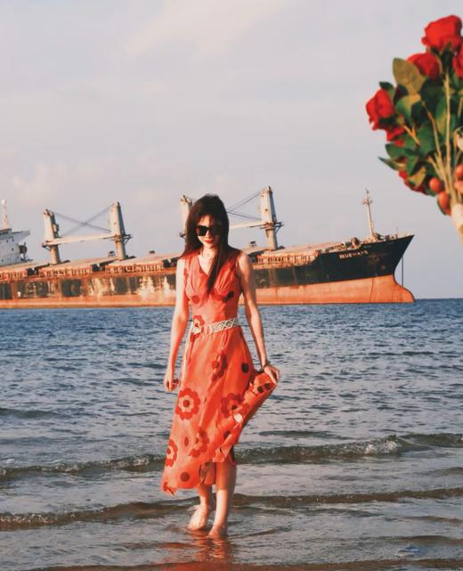 QT78-GENTLE MONSTER 镜腿字母标识 不规则形 太阳眼镜 男女同款情侣款 （QT*JH）夏季专享 商品图3