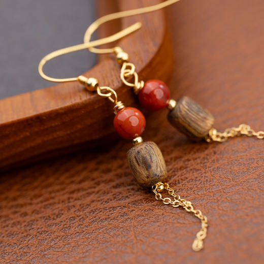 【宫里上新】“鸿运当头”莺歌绿棋楠南红流苏耳环 商品图0