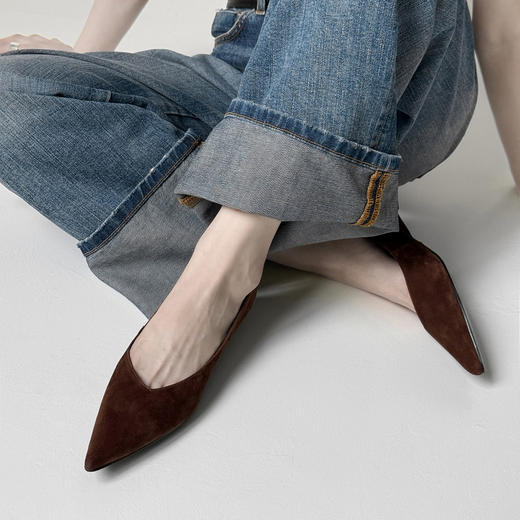 【复古低跟尖头 显瘦单鞋】浅口单鞋女鞋2025春季新款绒面气质一脚蹬通勤工作鞋！ 商品图1