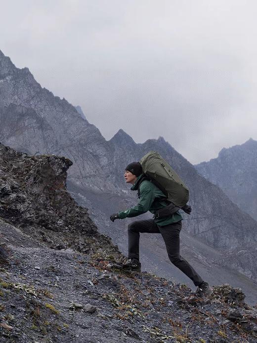 点此购买 凯乐石春夏季T10-M男士户外登山徒步压胶软壳裤 LL 325710 商品图3