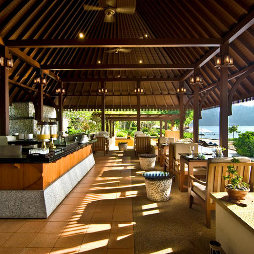 3天2晚【马来西亚绿中海度假村】暑期/国庆/春节可用！全球奢华精品酒店！含往返快艇接送、绿中海每日三餐、丛林徒步等，赠1晚吉隆坡/马六甲酒店含早住宿及吉隆坡接/送机，全别墅房型设计，奢华体验~ 商品图3