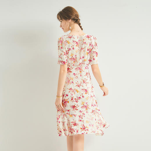 「高货kbnq」全新升级【铂金会员441/天猫589/差价148】(00219)洛诗琳法式气质方领真丝连衣裙2025夏季收腰优雅印花裙 商品图3