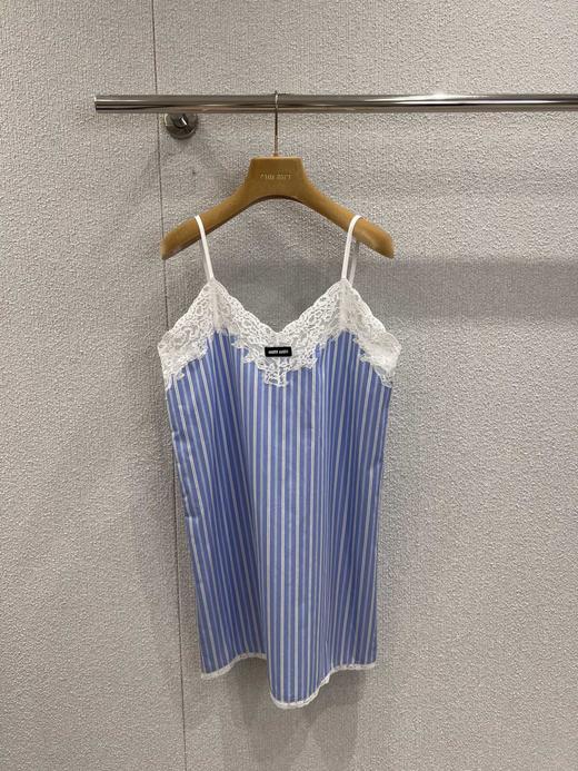 缪缪 25Ss春夏新款 蕾丝拼接蓝白条纹吊带裙（ZY*MM） 商品图4
