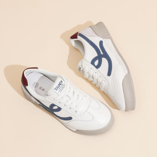 信诺2025秋季新款妈妈鞋女复古软底运动休闲板鞋舒适阿甘鞋德训鞋X5Q093-118 商品图3