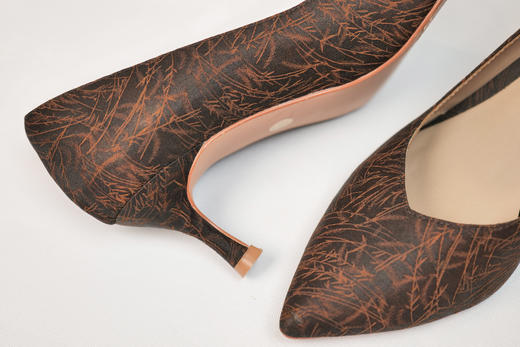 漫物记香云纱尖头高跟鞋 商品图3