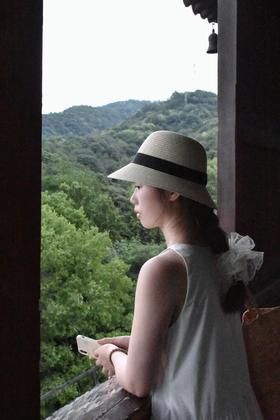 闪照第339期 窗外青山