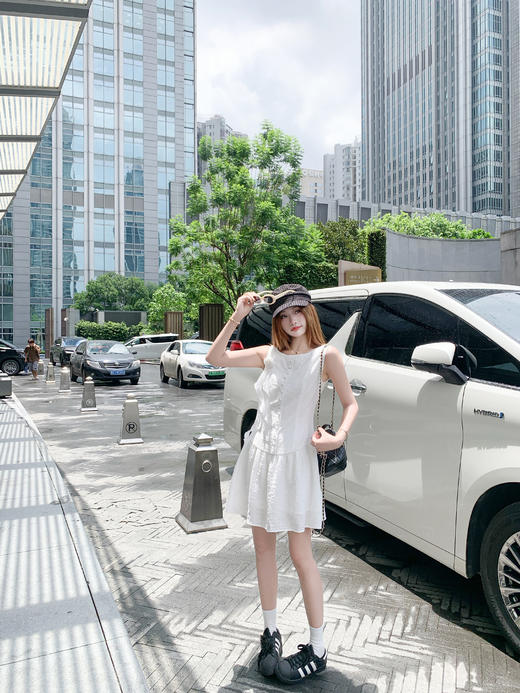 <曾小咸推荐>4.4现货秒杀！韩系小白裙立体花无袖 日常199.99 立减100 秒杀99.99！ 商品图8