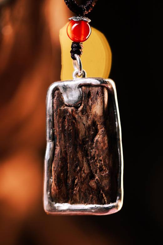 老海南沉香手工老银镶嵌迷师原创设计款吊坠（小）【器悟雅玩】 商品图1