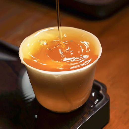 2011年普洱老生茶易武百花潭珍藏古树茶357克 商品图5