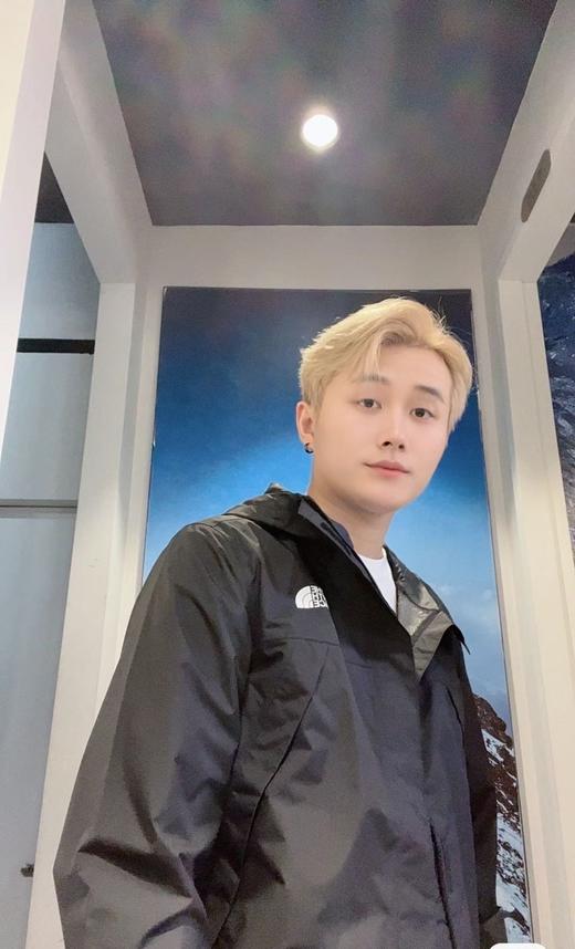 【云粉节】6楼THE NORTH FACE 北面新品冲锋衣，吊牌价1298元 商品图2