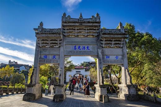 滇境寻秋：樱花谷・银杏村・独龙江11天摄影团：无量山樱花谷、腾冲银杏村、和顺古镇、怒江大峡谷、独龙江秘境、丙中洛、洱海双廊、芒市 商品图8