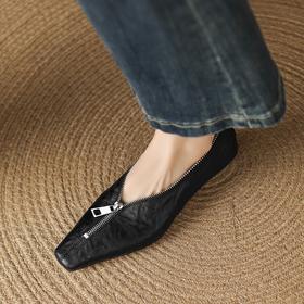 【预售5天】复古酒红色羊皮坡跟单鞋新款小众V口前拉链方头低跟女鞋LD&7432