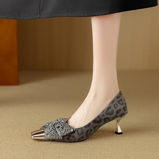 【预售5天】羊皮金属方头豹纹高跟鞋，蝴蝶结细跟玛丽珍单鞋DB&M6192 商品图3