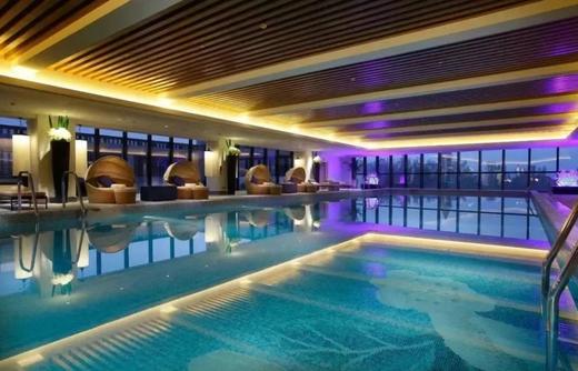 【玩转大熊猫繁育基地 · 五星洲际集团保利皇冠假日酒店】￥499抢高级大床房/双床房+丝路奇兵亲子活动等！趣玩学，一站式度假！暑期周末不加收！ 商品图3