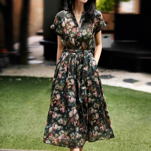 玫瑰印花苎麻连衣裙，馥郁色彩交织，复古优雅又慵懒【G】 商品图0