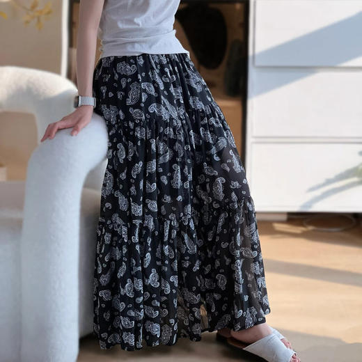 茱莉缇JURLIEDI 塞纳河絮语 黑白印花半身裙  轻盈透气 丝滑柔软 商品图1