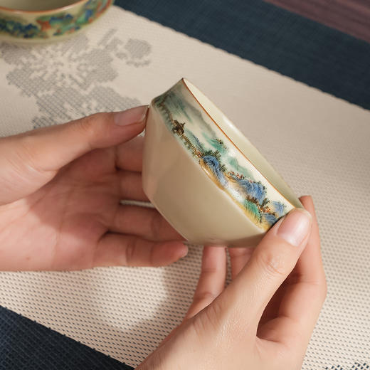 【宫里上新】“手握江山”百年宫阙 千里江山纯手绘主人杯 商品图6