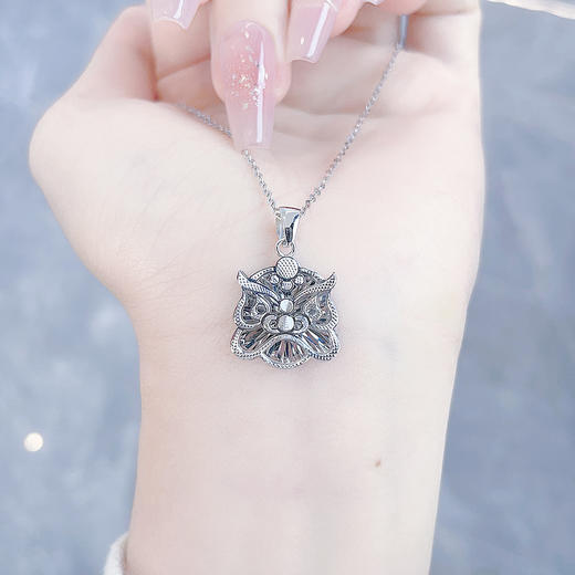 【限时8.8折】【线上铂金馆】PT950 #CNC 【国际铂金协会 精品】铂金镂空CNC醒狮车花影底吊坠（不含链）(ACPTDZ00066)预售产品下单后不退款不退货不换货不补差价) 商品图1