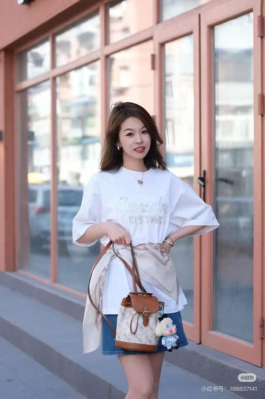 731-2 免带渠道货 客气mini双肩包 复古精致时髦 轻便能装 解放双手 商品图1