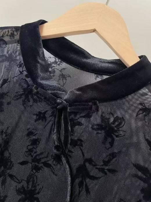 【MYBL】89005植绒新中式盘口薄纱长袖上衣-喜出 商品图2