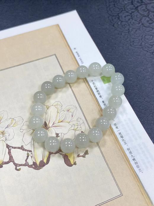 【于田产和田玉白玉卡10mm圆珠手串】出证书，发货1~五天，48小时鉴赏期 商品图0