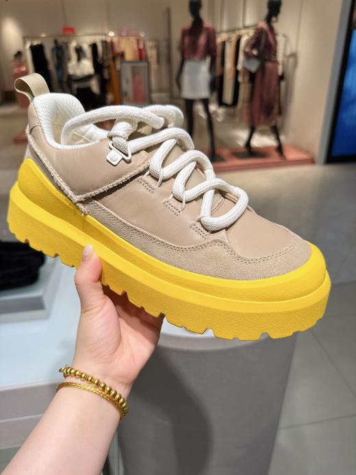 2楼UGG经典再造休闲鞋 吊牌价1399 商品图0