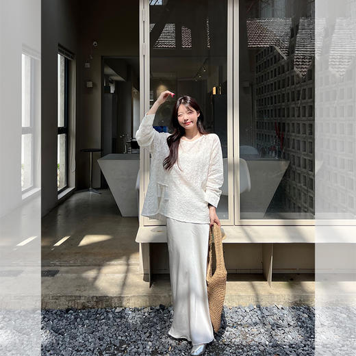 西遇蕾丝长袖衬衫套装女秋季新款包臀鱼尾半身长裙两件套SS051252/SS051253 商品图1