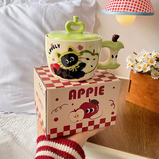 【苹果猫咪马克杯带盖】圣诞节礼物生日礼物陶瓷杯 办公室家用可爱创意喝水杯 商品图1